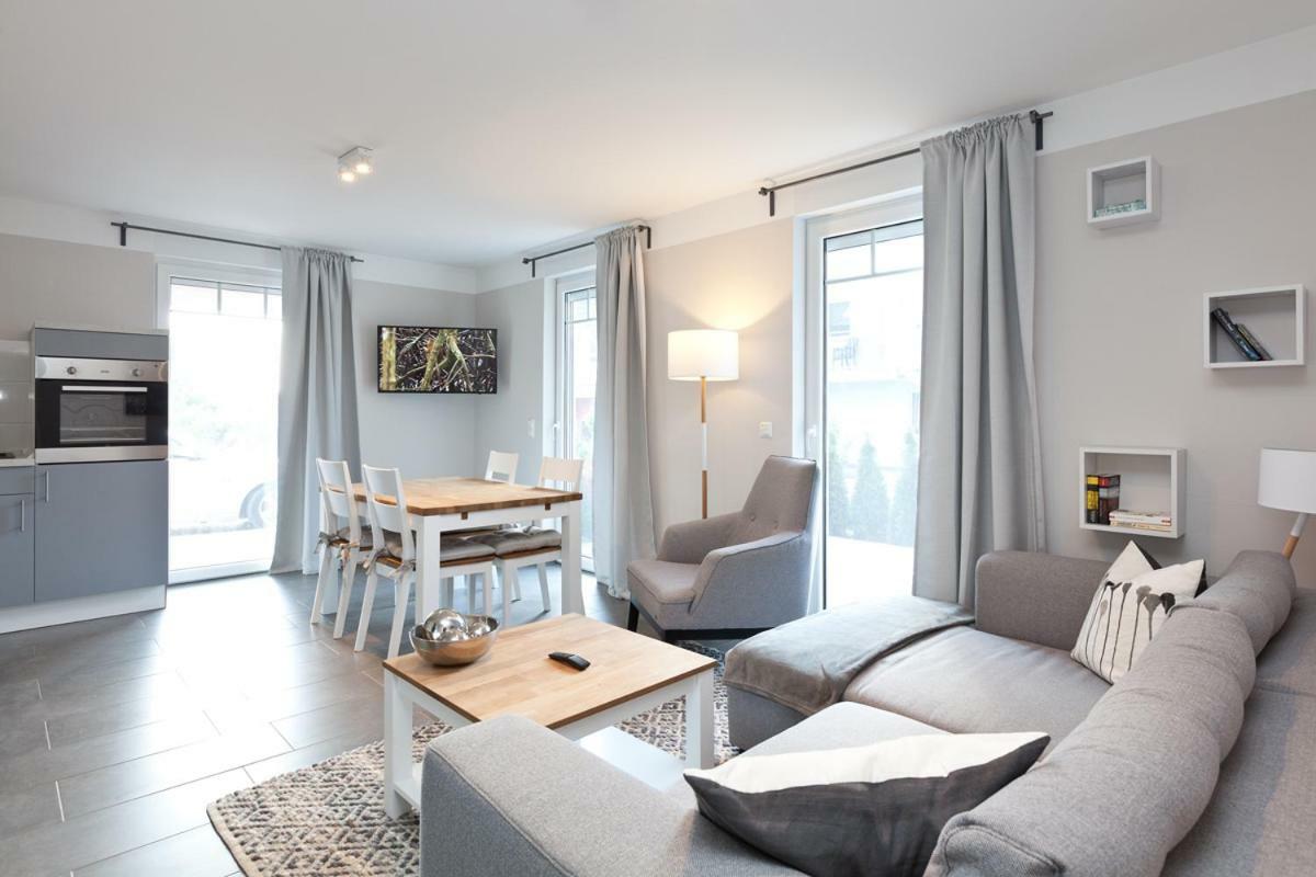 Apartment Unter Den Kiefern Robel Bagian luar foto