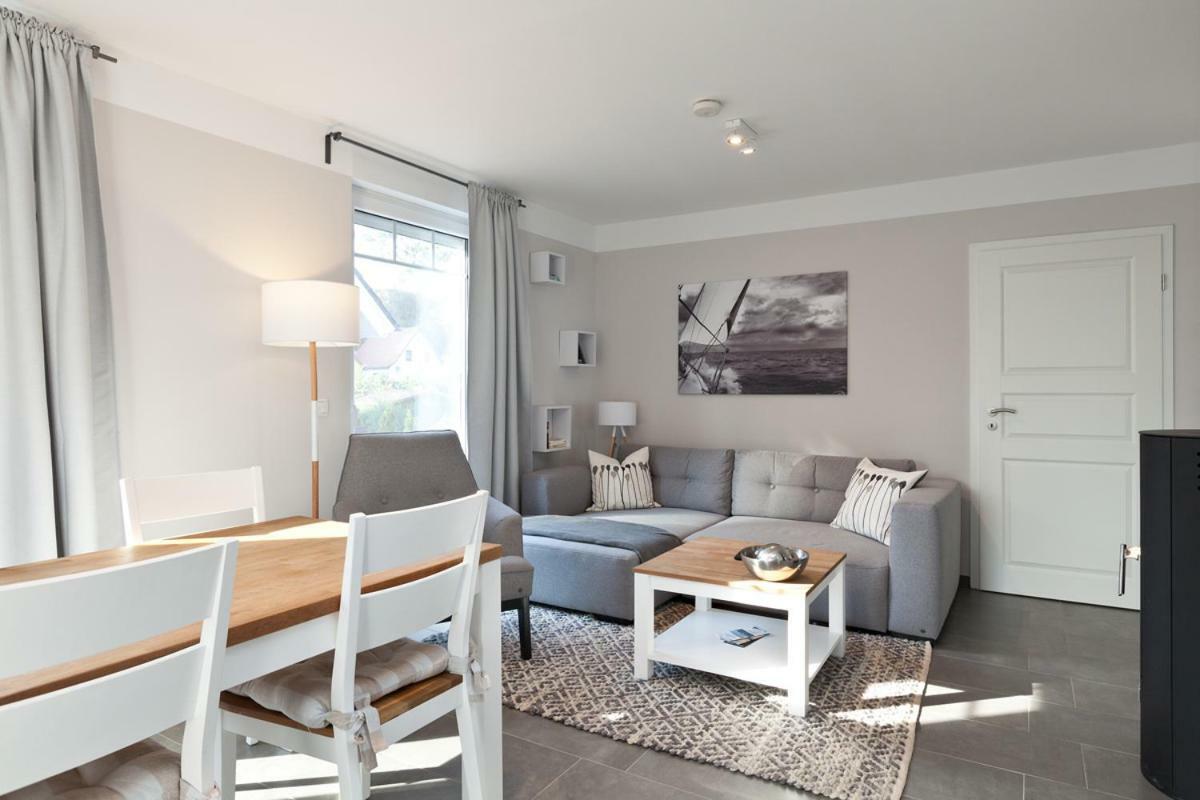 Apartment Unter Den Kiefern Robel Bagian luar foto